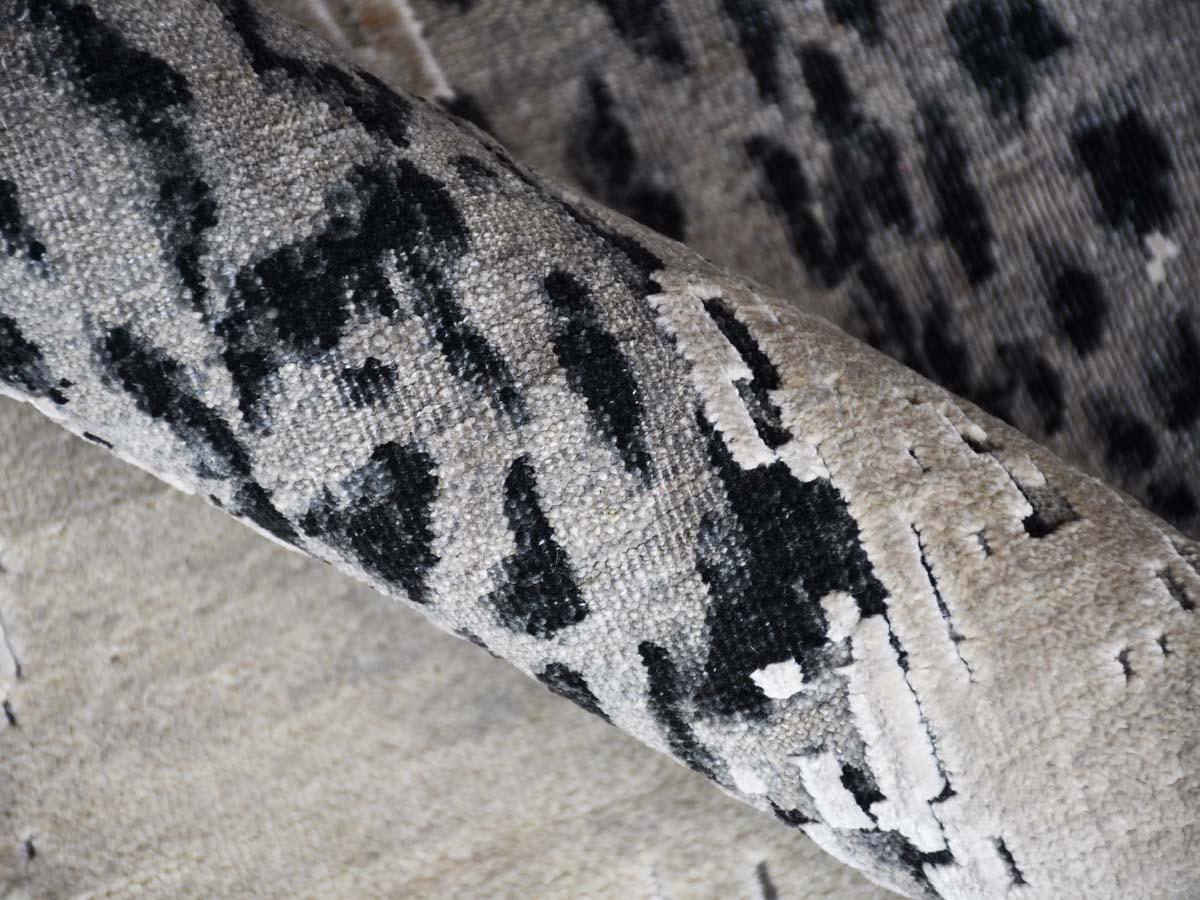 Handmade Modern Designer, Exclusive Knotted Modern Carpet, Grey & white
