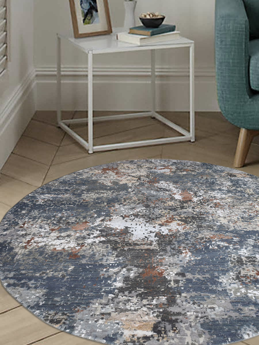 Round Knotted Carpet