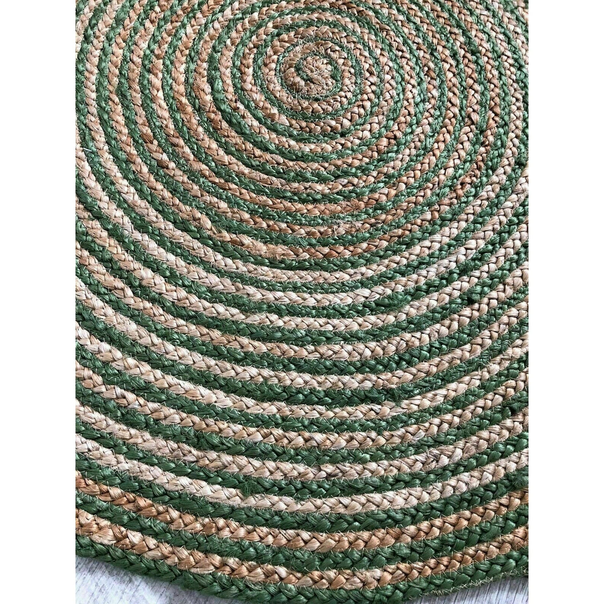 Hand-Braided Round Jute Rug – Rustic Green Natural Fiber Area Mat