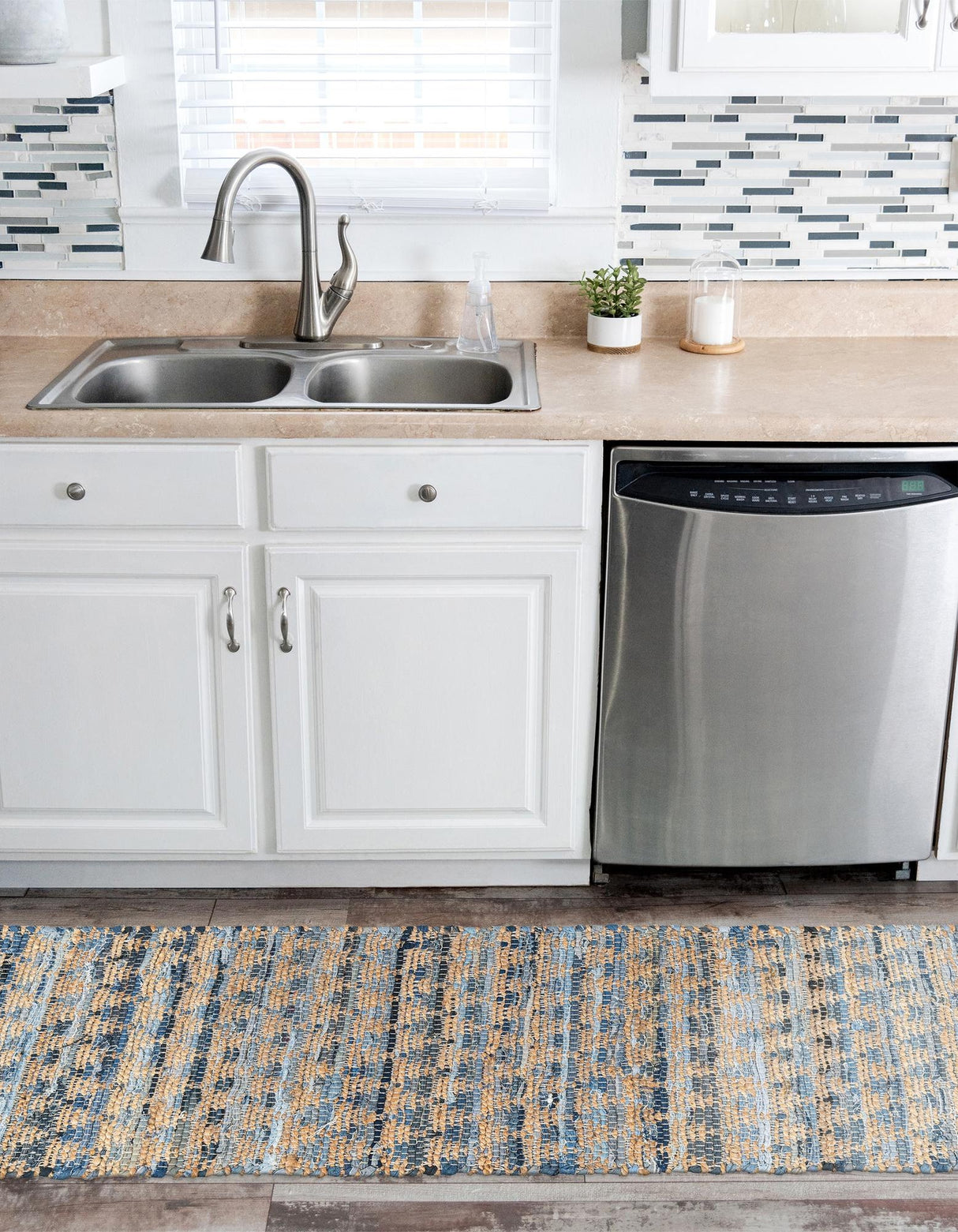 Hand Woven Cotton-Jute Rug, Sustainable Home Décor Rug