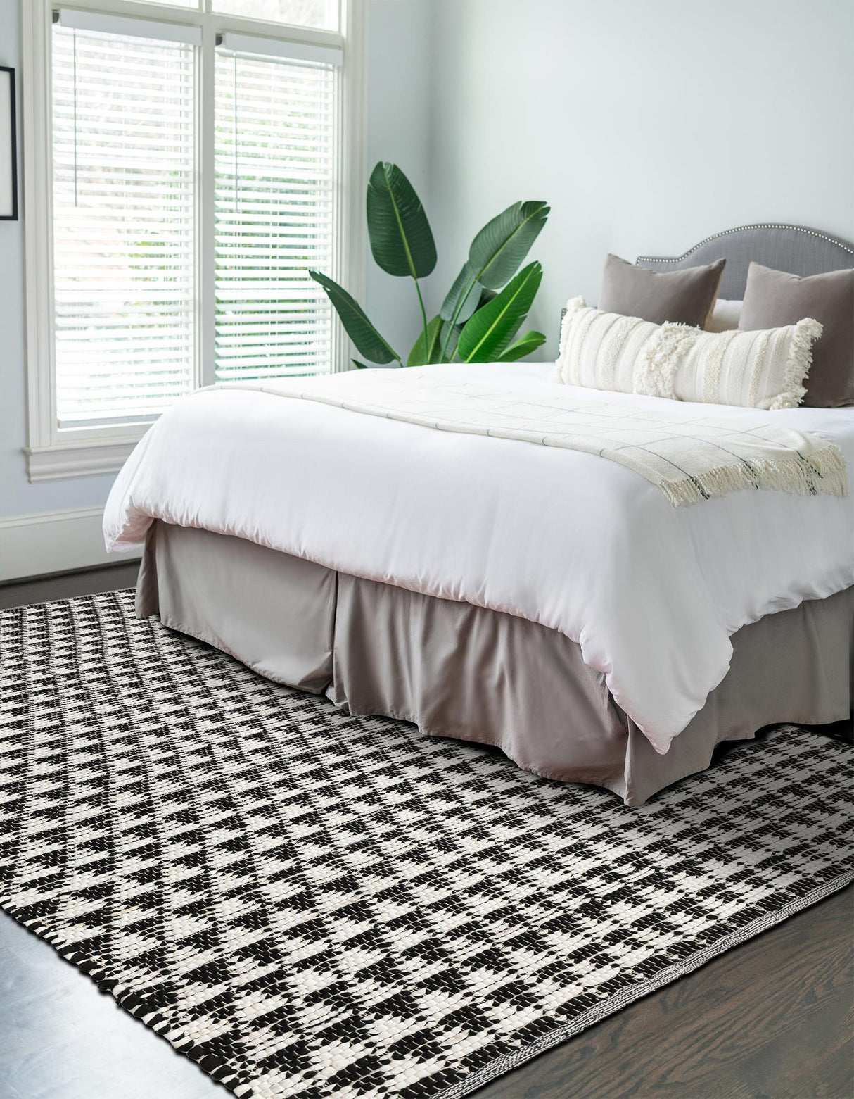 Hand Woven Cotton-Jute Rug, Sustainable Home Décor Rug