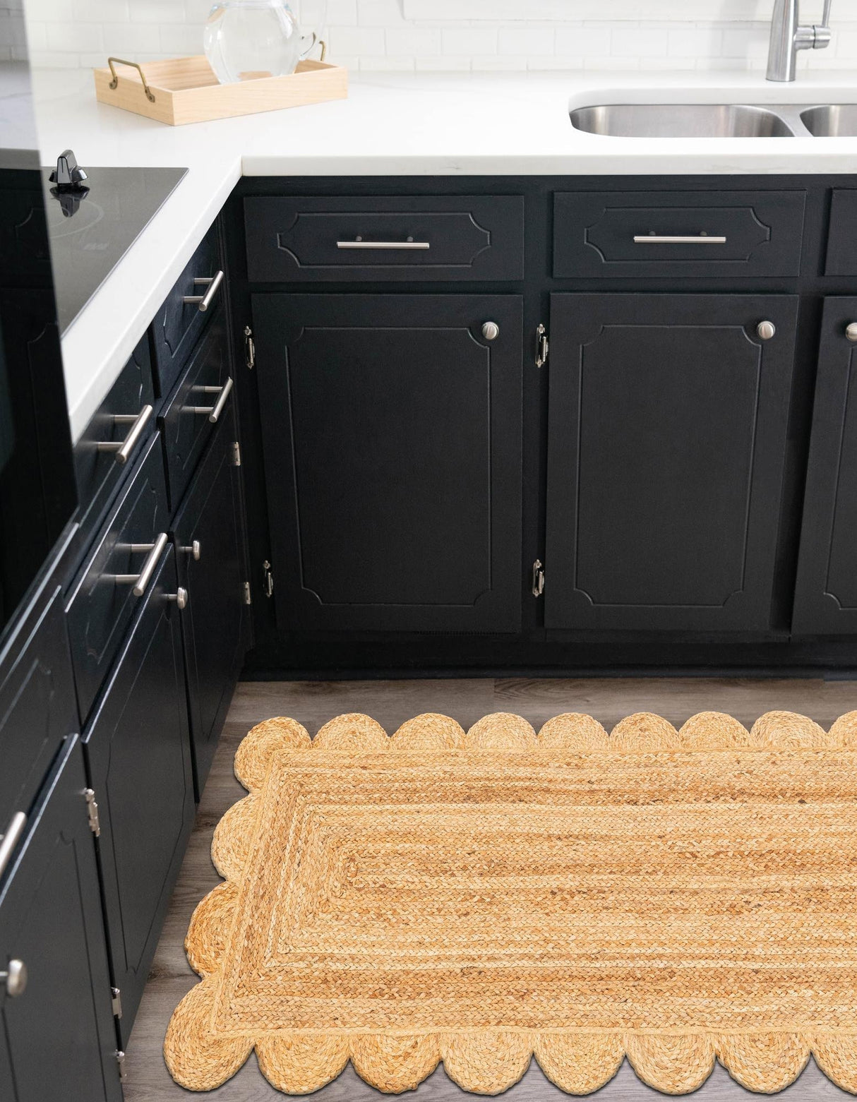 Hand Scallop Braided Jute Rug – Natural Fiber Rug with Decorative Edge