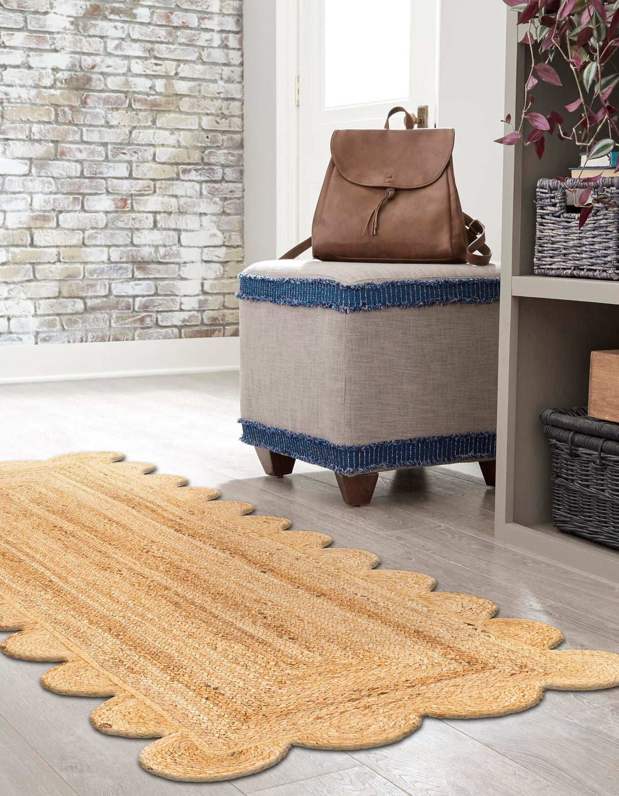 Hand Scallop Braided Jute Rug – Natural Fiber Rug with Decorative Edge
