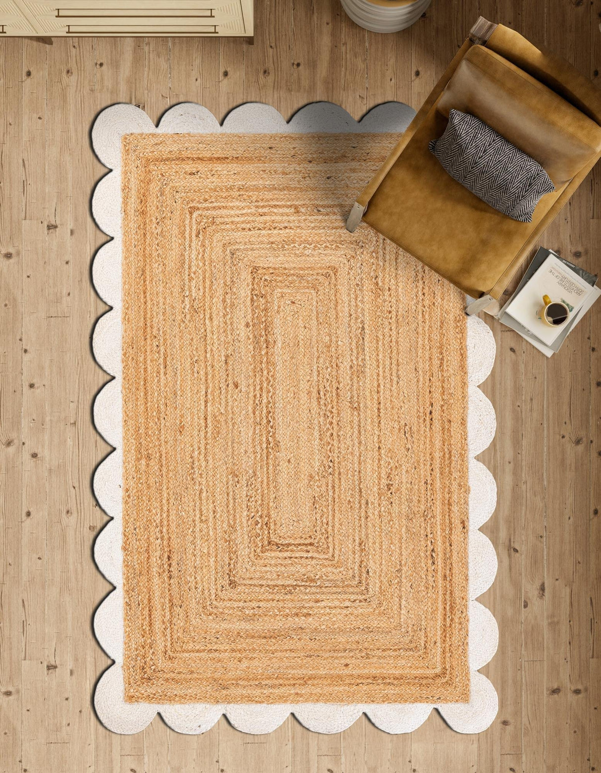 Hand Scallop Braided Jute Rug – Natural Fiber Rug with Decorative Edge