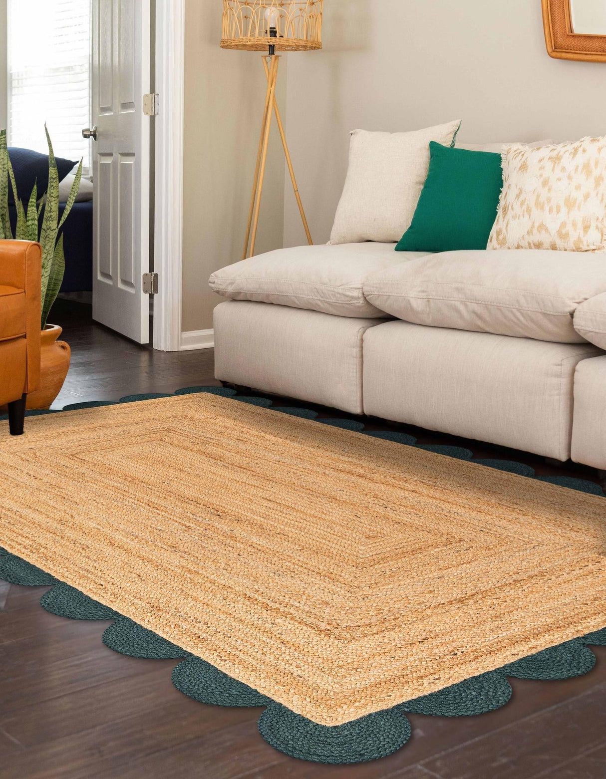 Hand Scallop Braided Jute Rug – Natural Fiber Rug with Decorative Edge