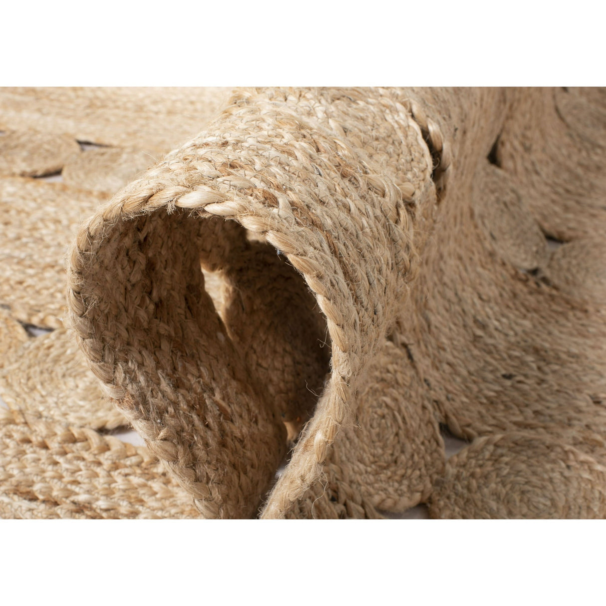 Braided Geometric Jute Rug – Handmade Kaelee Natural Fiber Area Rug