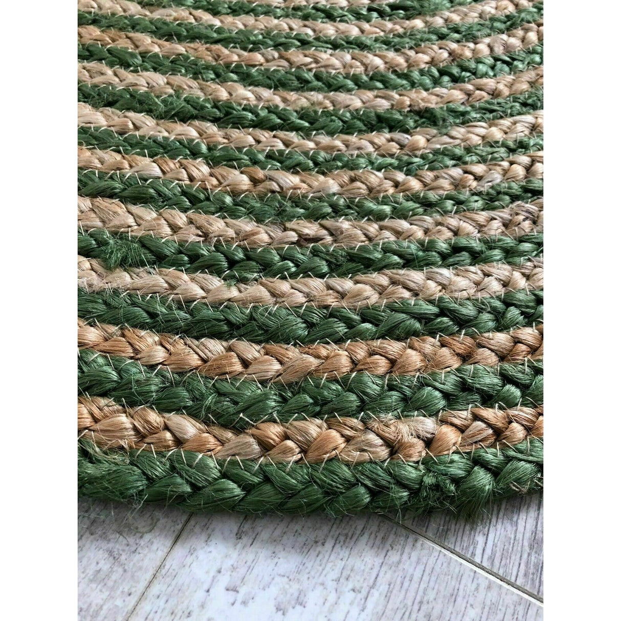 Hand-Braided Round Jute Rug – Rustic Green Natural Fiber Area Mat