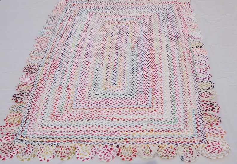 White Hand Woven Scalloped Cotton Rugs Washable Best Gift For Home Decor