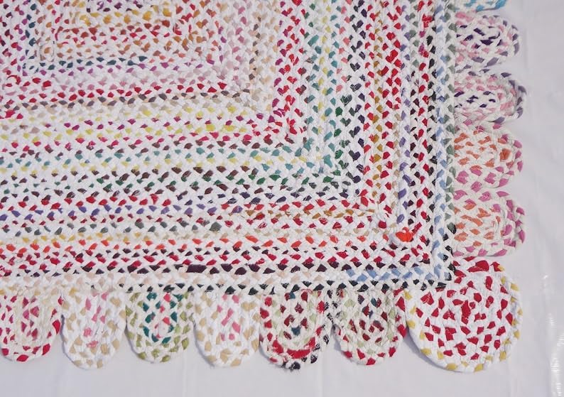 White Hand Woven Scalloped Cotton Rugs Washable Best Gift For Home Decor