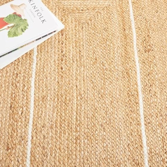 Eco-Friendly Handwoven Jute Rug – Braided Natural Carpet for Home Décor