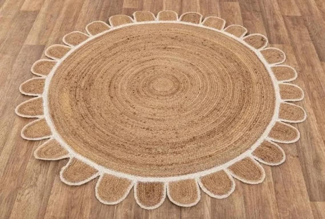 Scalloped Edge Jute Rug with Natural Border – Eco-Friendly Home Rug