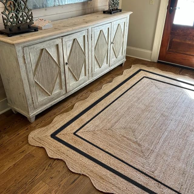Natural Jute Scalloped Rug – Handmade Braided Rug with Boho Design