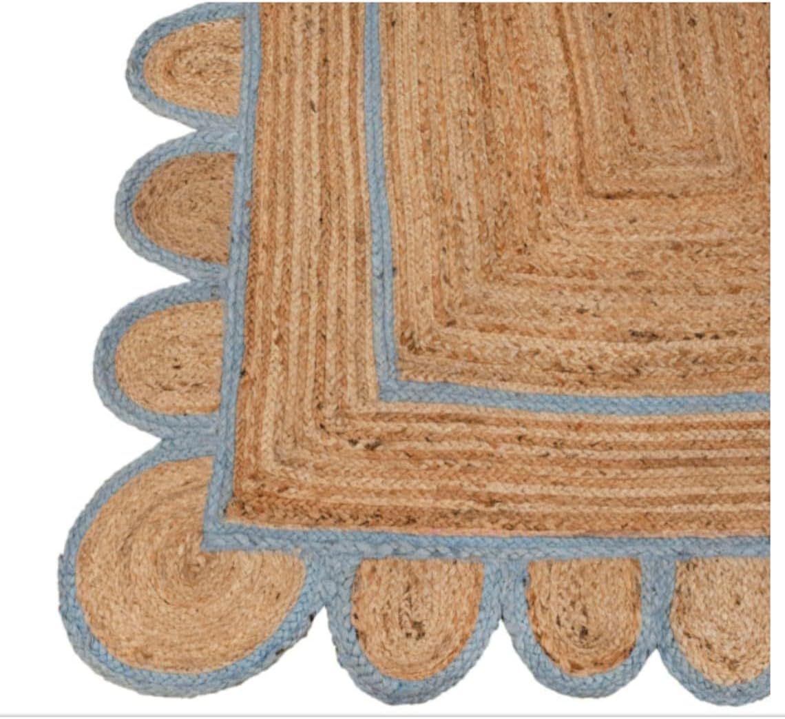 Scalloped Edge Jute Rug with Natural Border – Eco-Friendly Home Rug