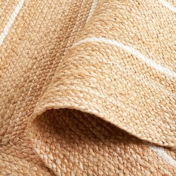 Eco-Friendly Handwoven Jute Rug – Braided Natural Carpet for Home Décor
