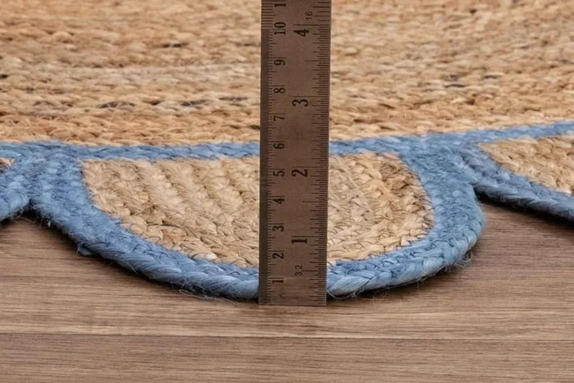 Scalloped Edge Jute Rug with Natural Border – Eco-Friendly Home Rug