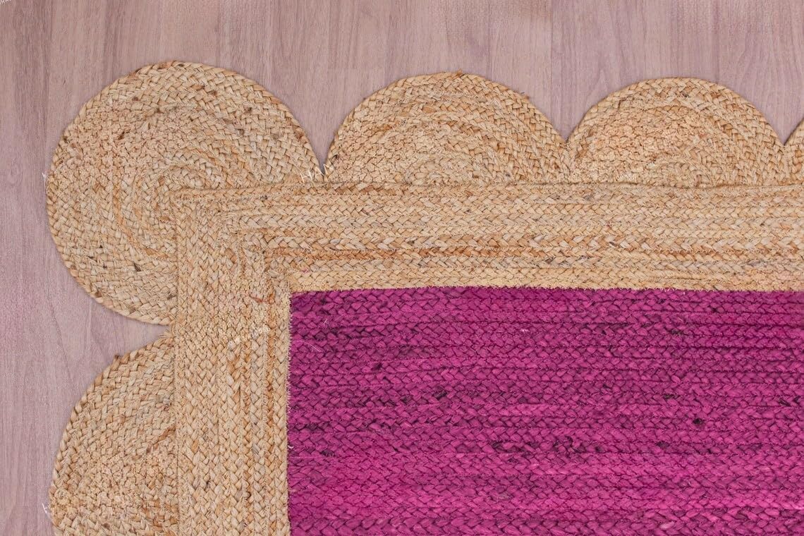 Unique Scalloped Area Rug – Stylish Accent Rug for Living Room