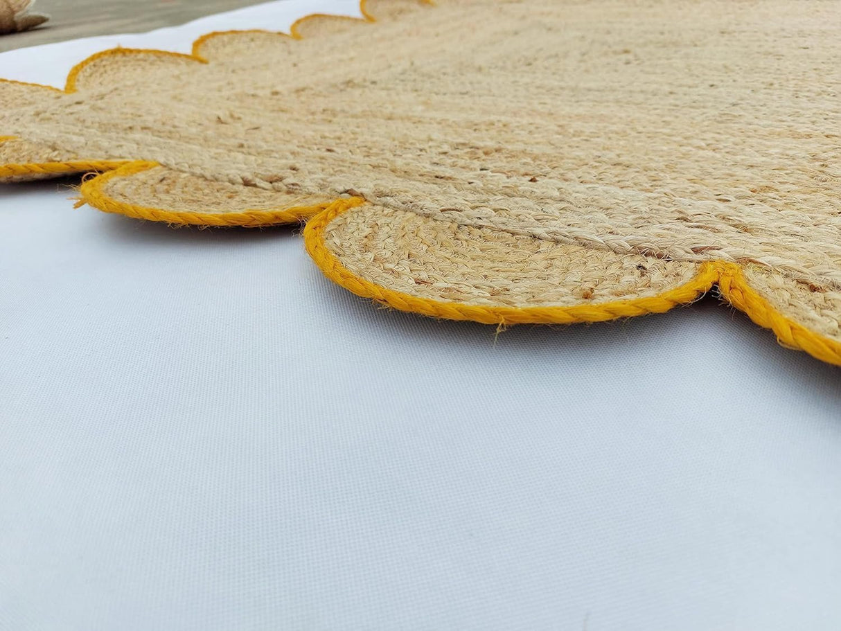 Decorative Scalloped Jute Rug – Handwoven by Village Artisans