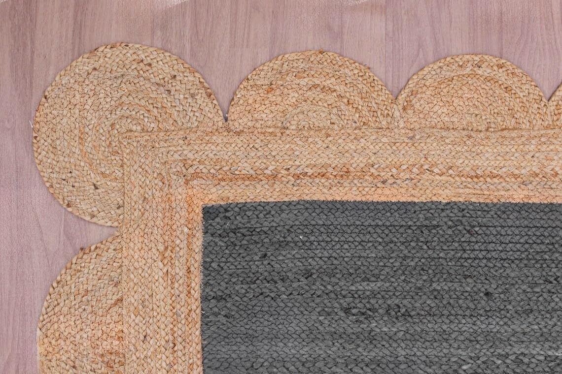 Unique Scalloped Area Rug – Stylish Accent Rug for Living Room