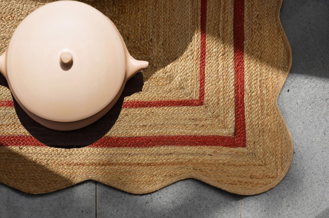 Natural Jute Scalloped Rug – Handmade Braided Rug with Boho Design