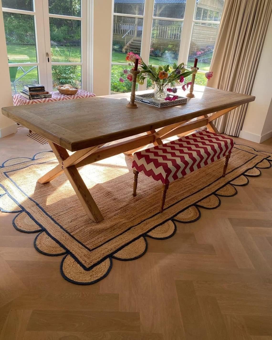 Scalloped Edge Jute Rug with Natural Border – Eco-Friendly Home Rug