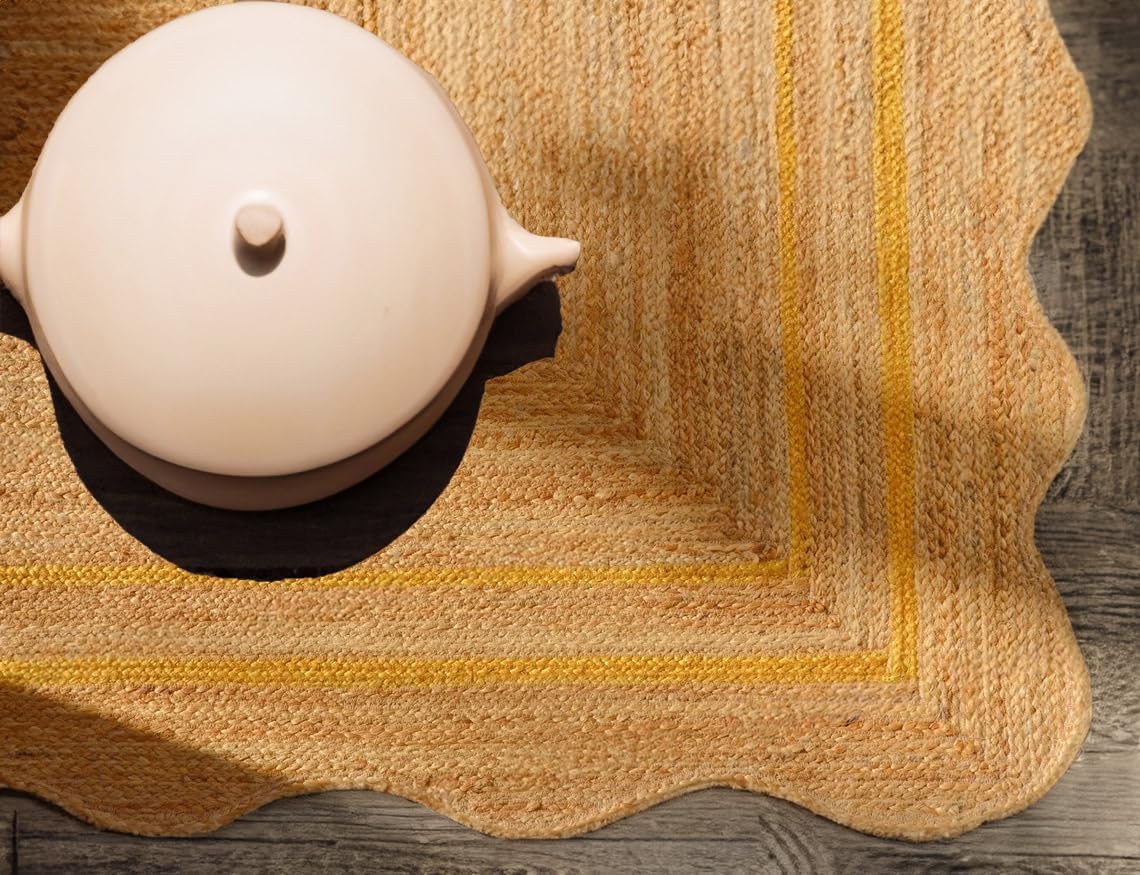 Natural Jute Scalloped Rug – Handmade Braided Rug with Boho Design