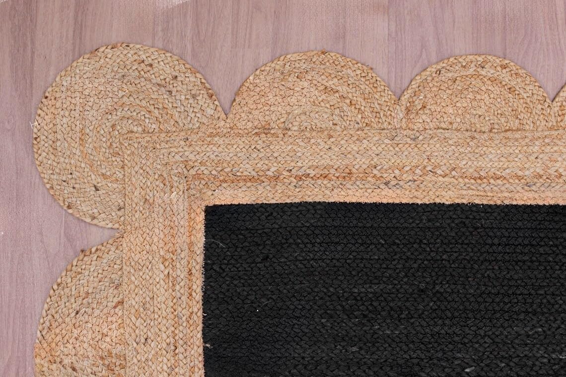 Unique Scalloped Area Rug – Stylish Accent Rug for Living Room