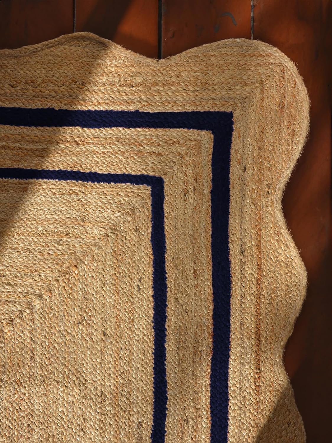 Natural Jute Scalloped Rug – Handmade Braided Rug with Boho Design