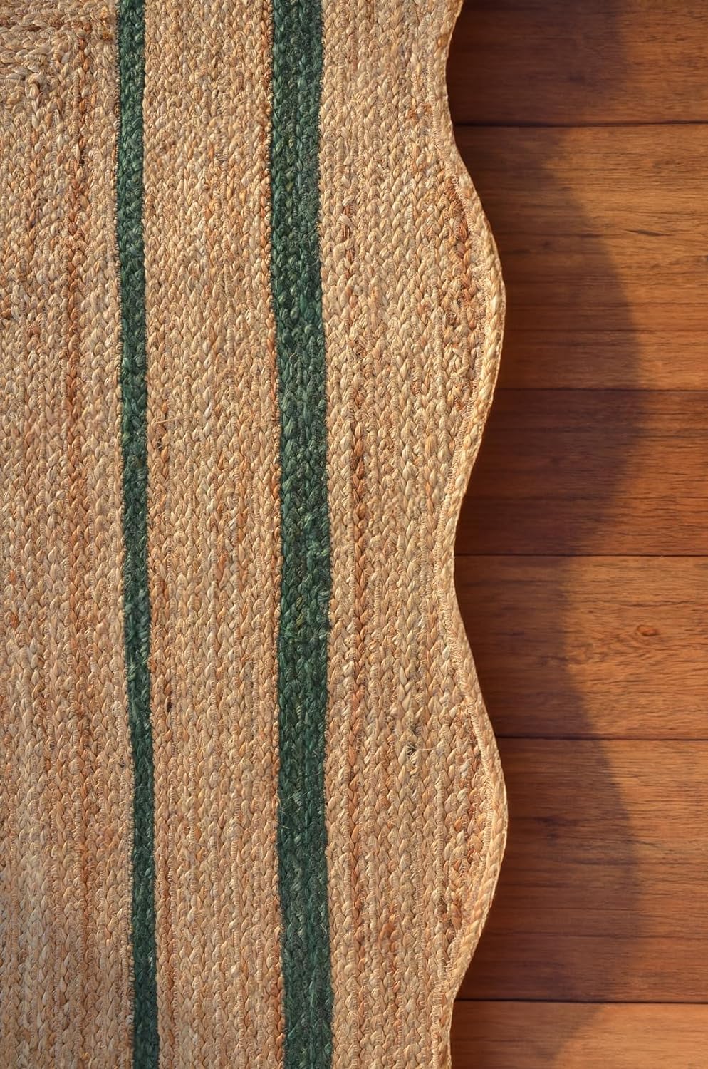 Natural Jute Scalloped Rug – Handmade Braided Rug with Boho Design