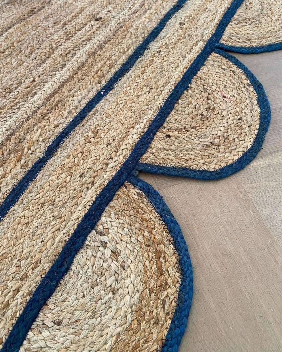Scalloped Edge Jute Rug with Natural Border – Eco-Friendly Home Rug