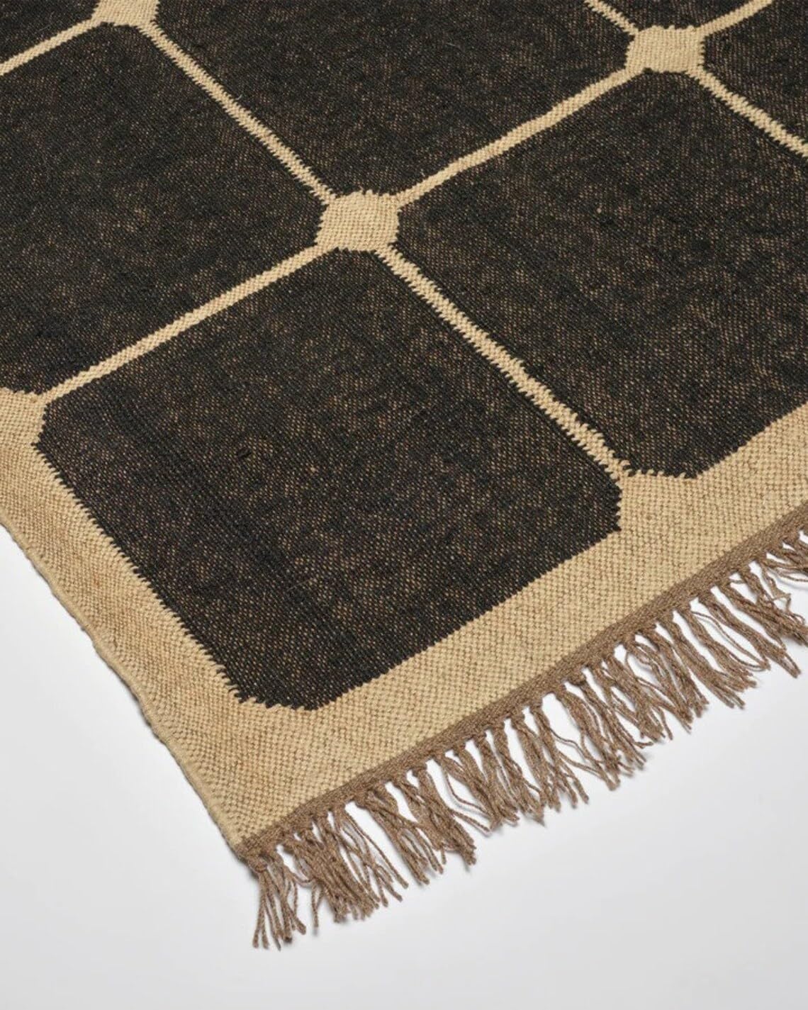 Kilim Carpet, Geometric Pattern Ecofriendly Area Rug,Wool And Jute Dhurrie Kilim Rugs