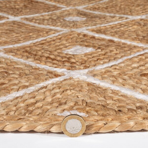 Diamond Pattern Hand-Braided Jute Rug – Natural Fiber Carpet for Home Décor