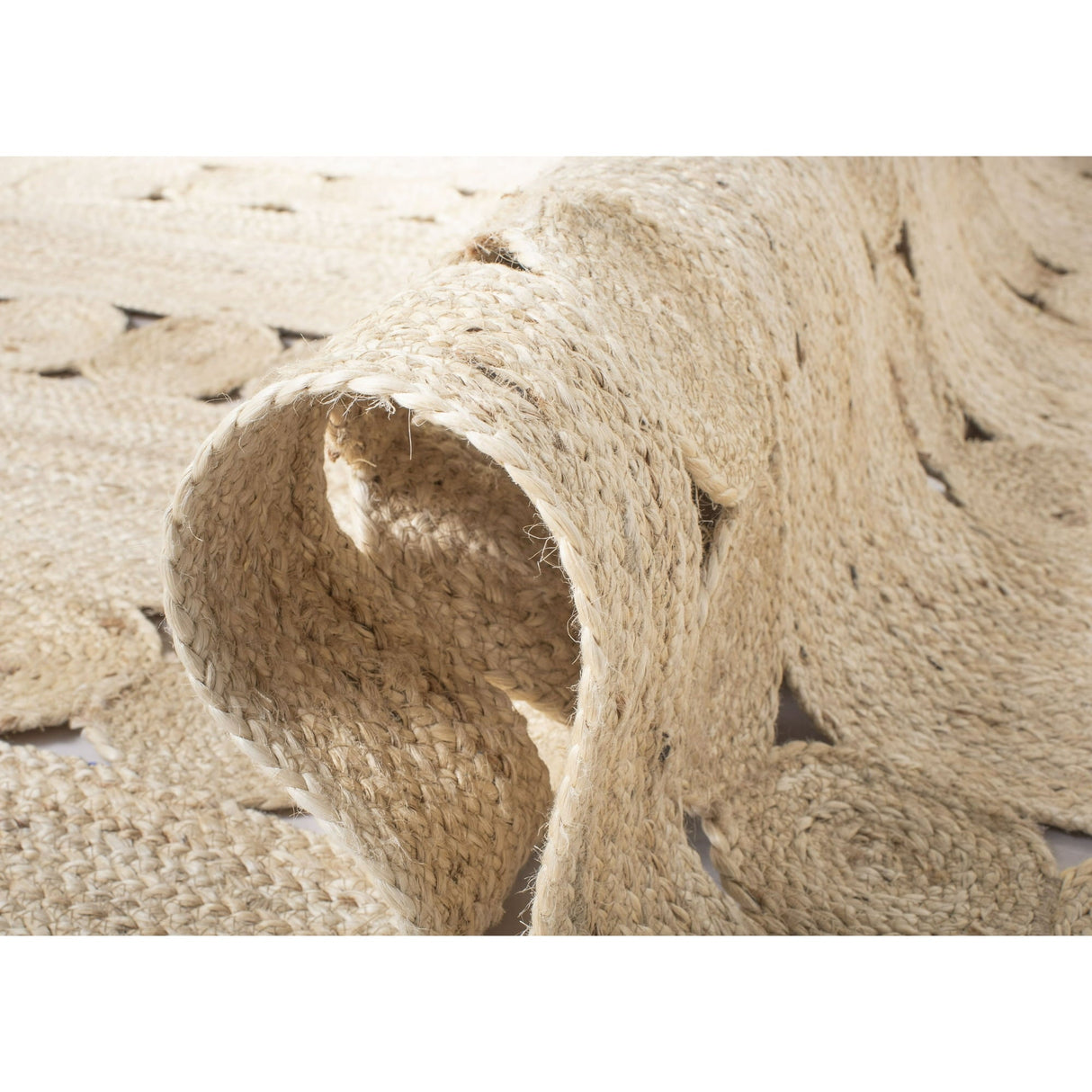 Braided Geometric Jute Rug – Handmade Kaelee Natural Fiber Area Rug