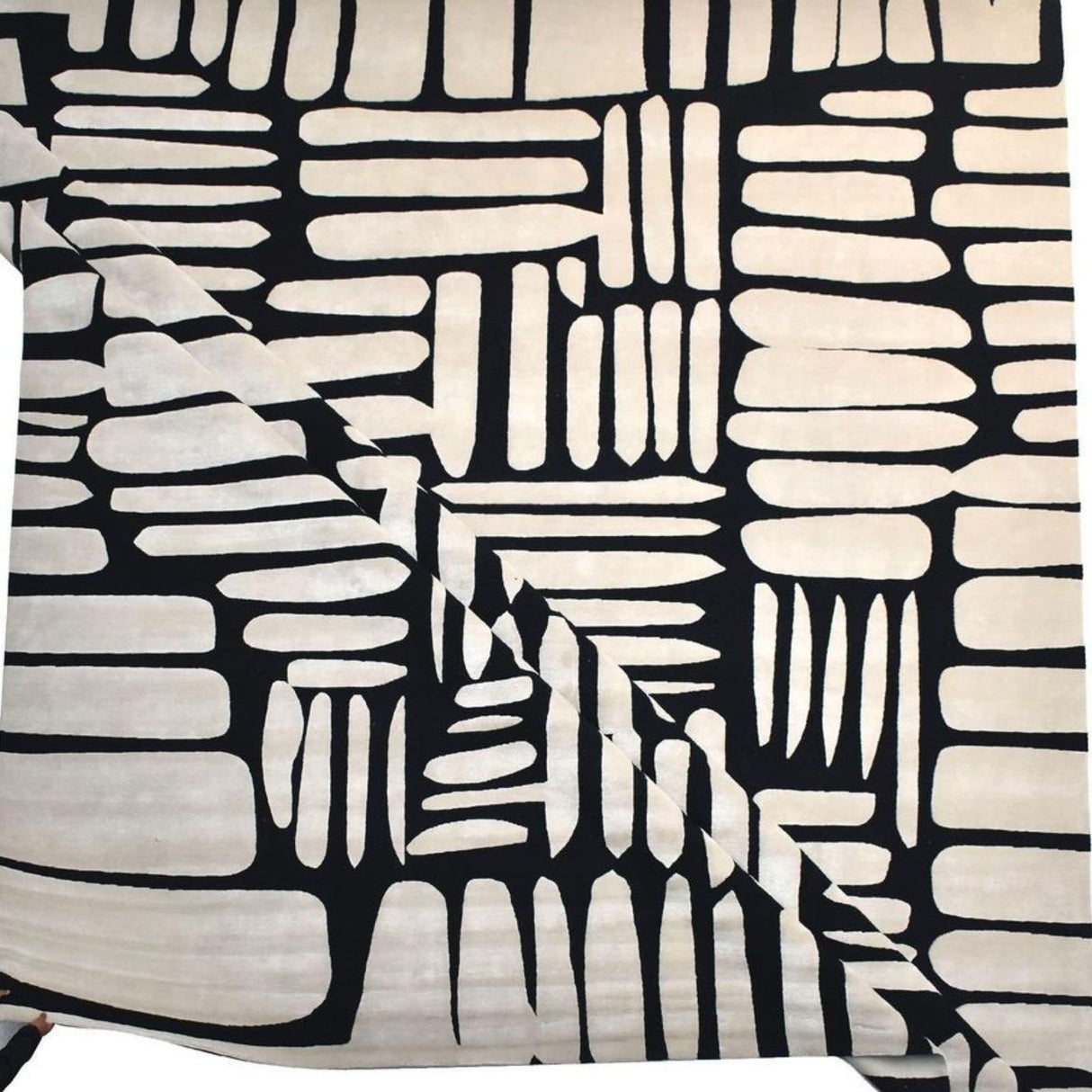 Tufted Area Rugs,Black And White Grid Hand Tufted Carpet