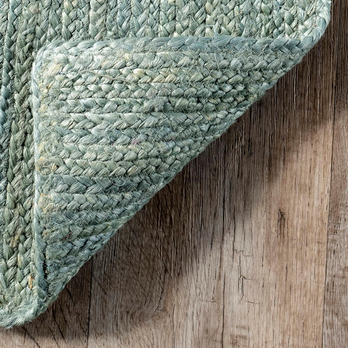 Rigo Handmade Green Jute Rug – Eco-Friendly Bohemian Home Accent