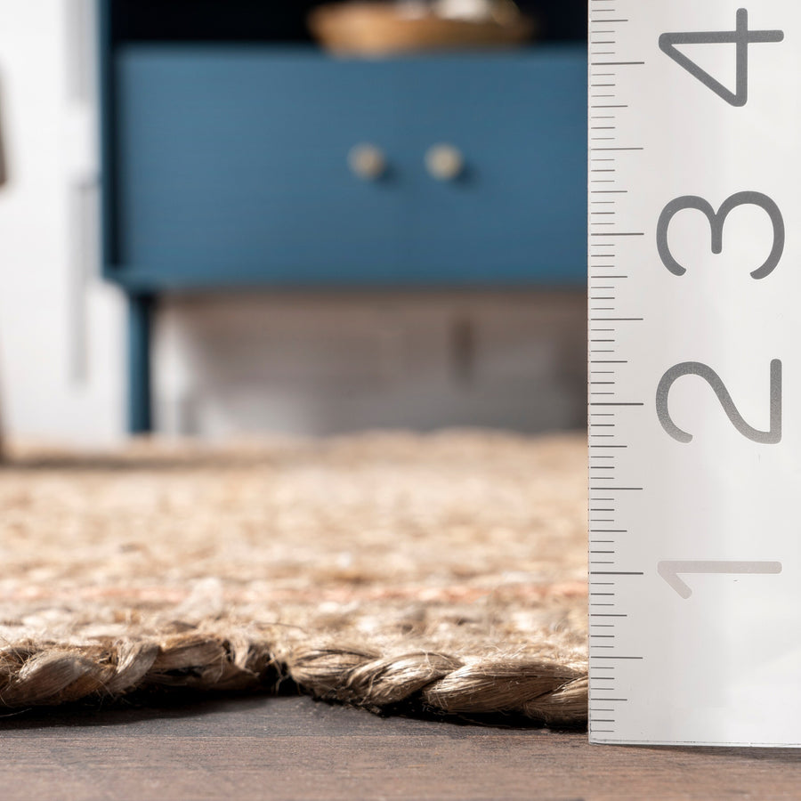 Scalloped Edge Jute Rug – Handmade Braided Natural Fiber Area Carpet