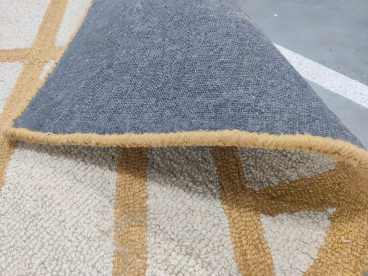 Modern Design Yellow Wool Tufted Carpet