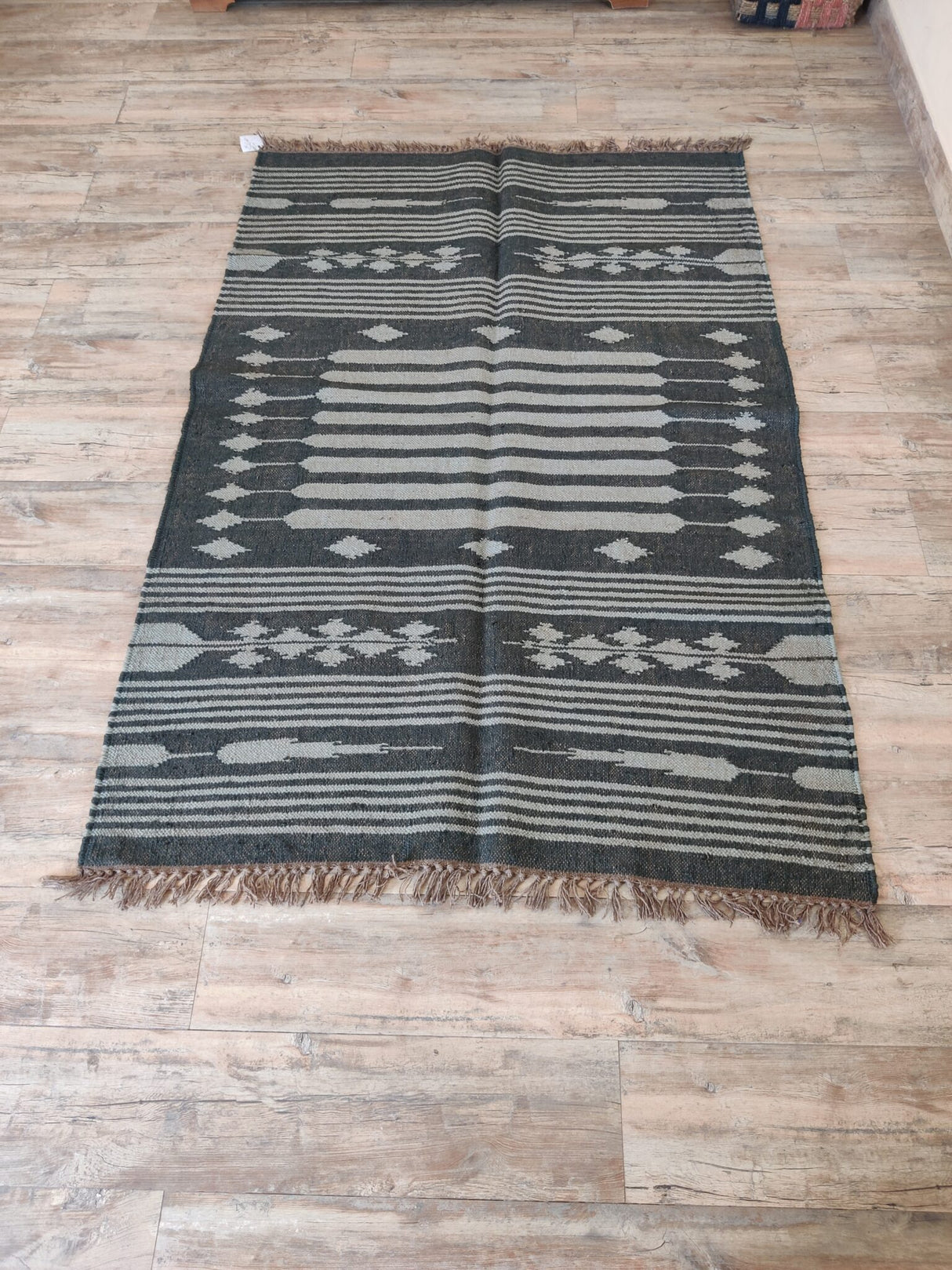 Handwoven Wool Jute Sofa Bedroom Rug