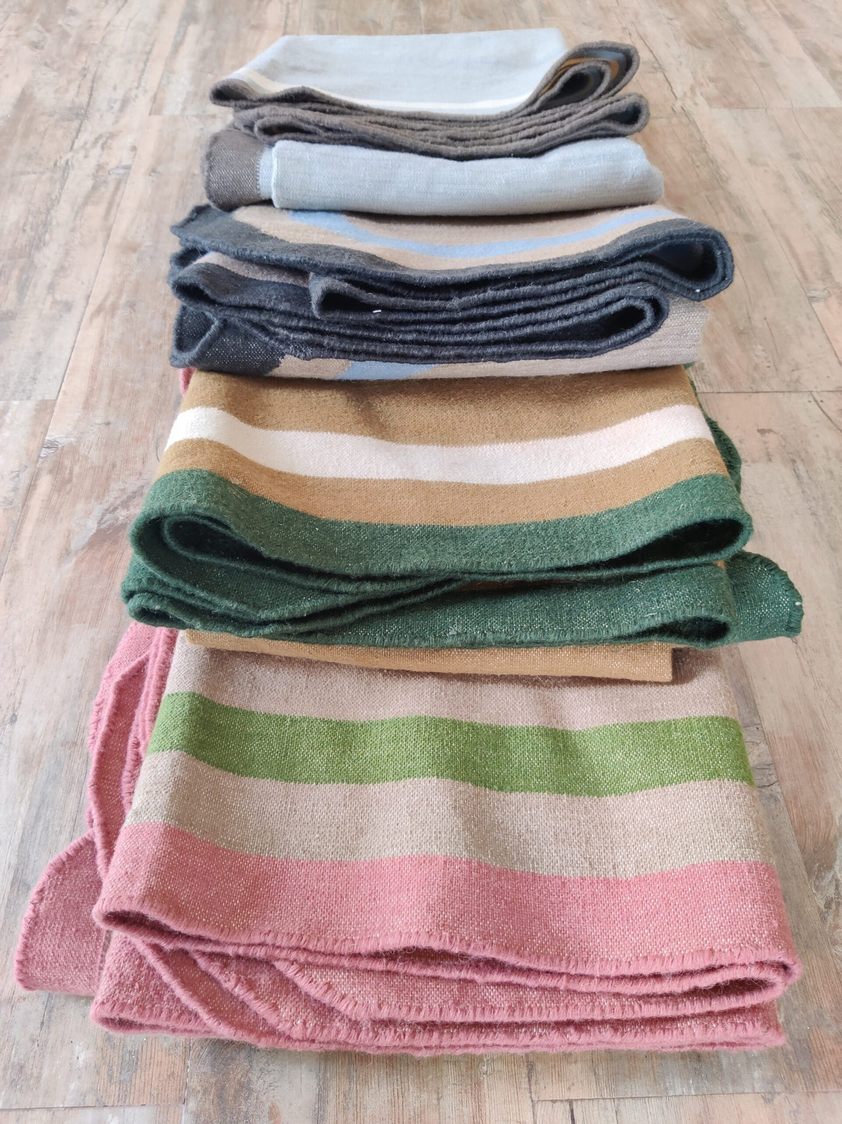 Handwoven Scalloped Wool Cotton Rugs Home Decor Rug