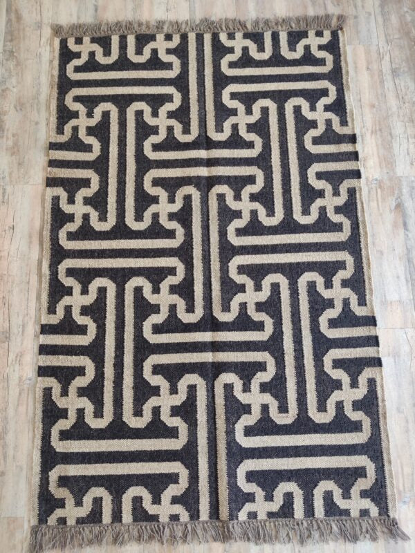Boho Natural Wool Jute Kilim Dhurrie Rugs Black Natural Dyed Home Decor Rug