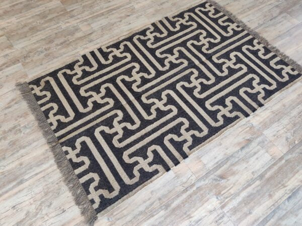 Boho Natural Wool Jute Kilim Dhurrie Rugs Black Natural Dyed Home Decor Rug