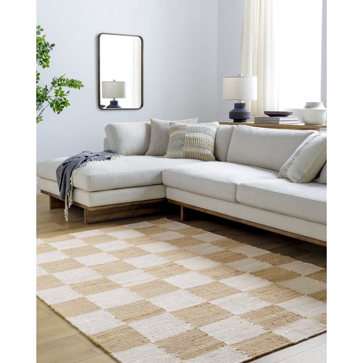 Beautiful Home And Living Room Décor Jute Rug