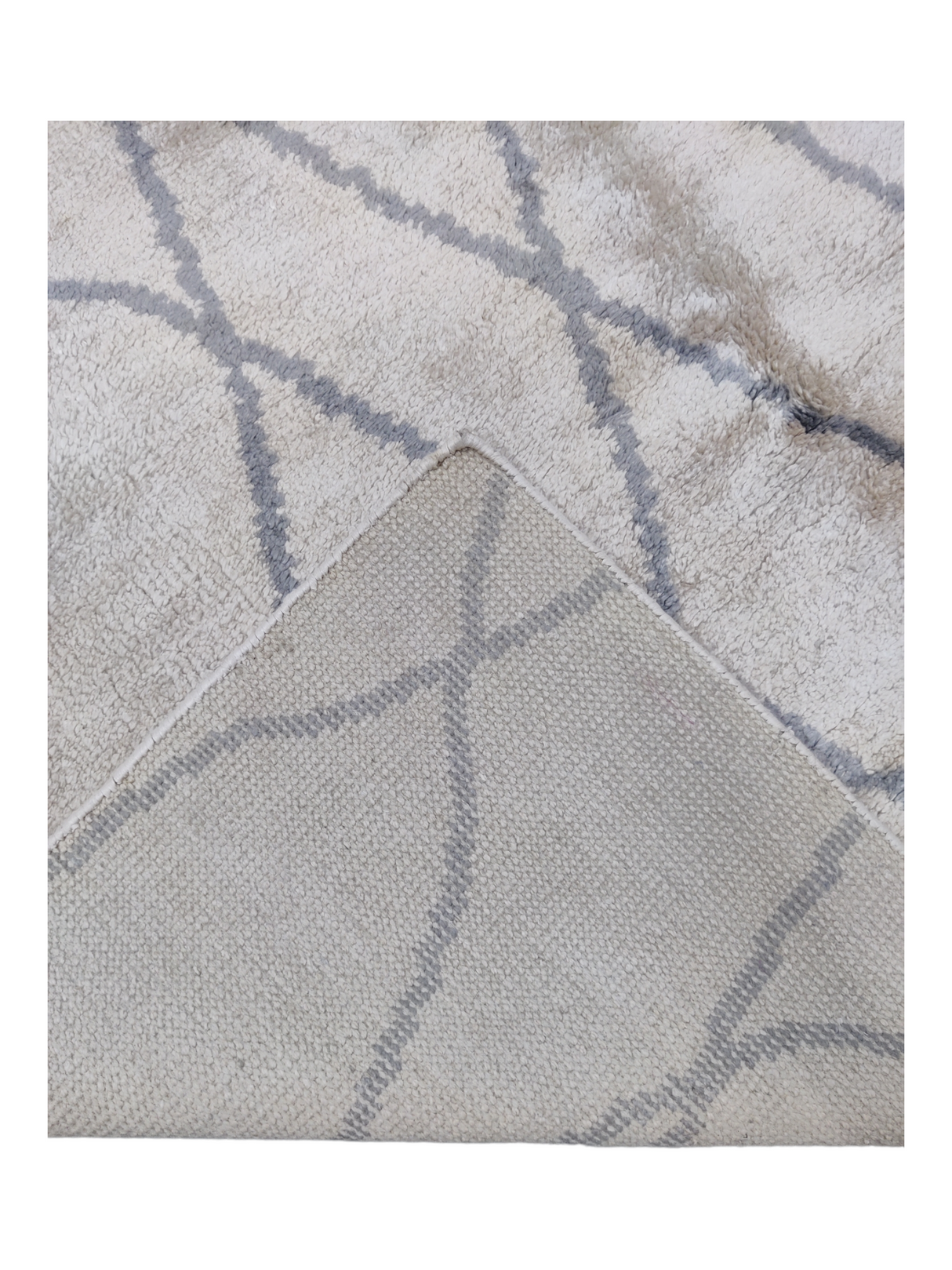 White Grid Wool Tufted Carpet