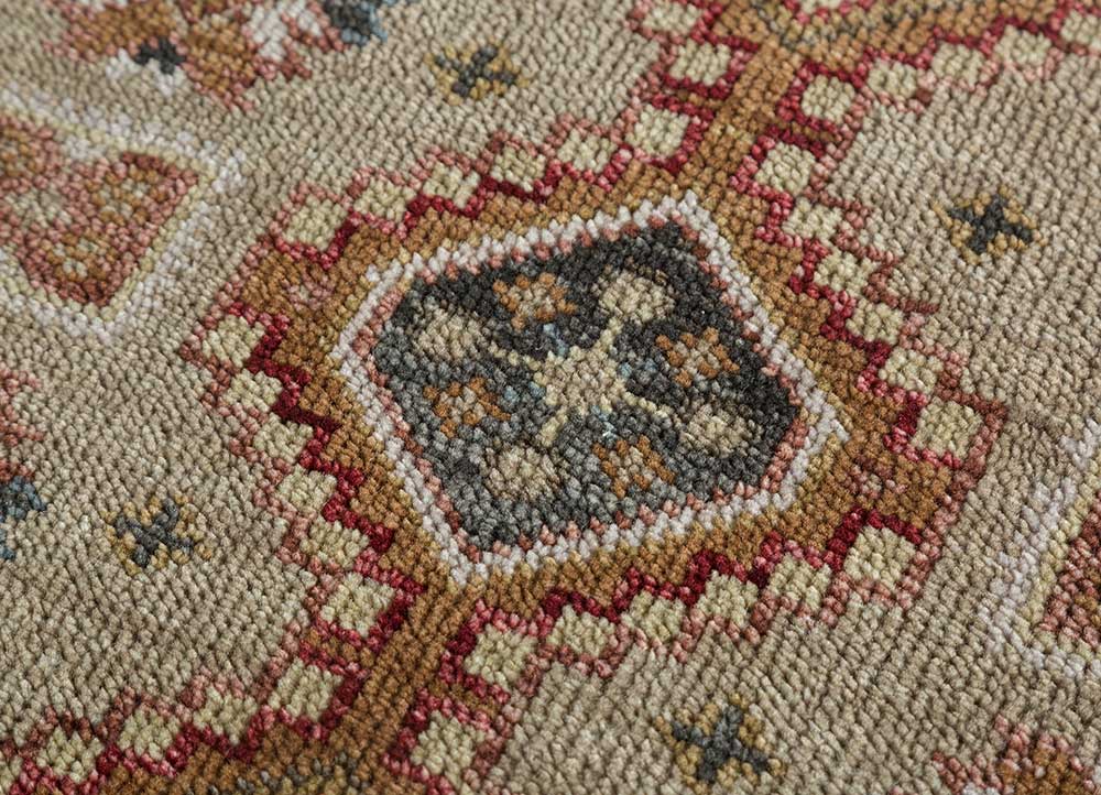 Savana Tan/Dark Ivory Hand Knotted Traditional Rugs