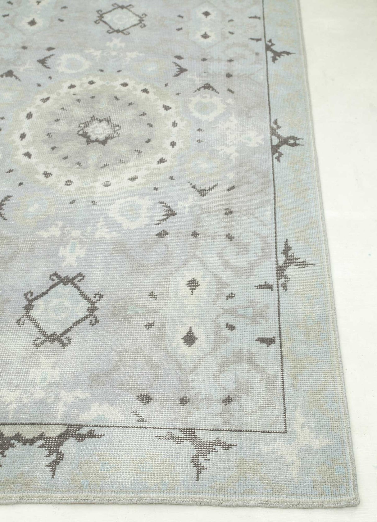 Erbe Hand knotted Wool Rugs