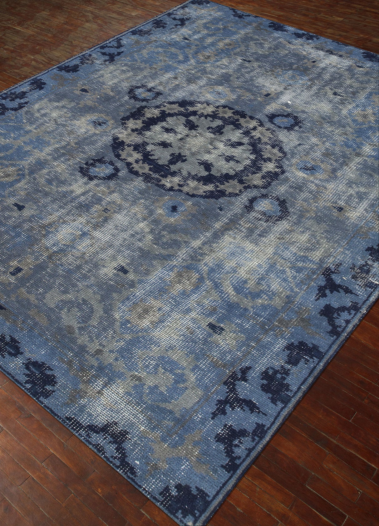 Erbe Hand knotted Wool Rugs