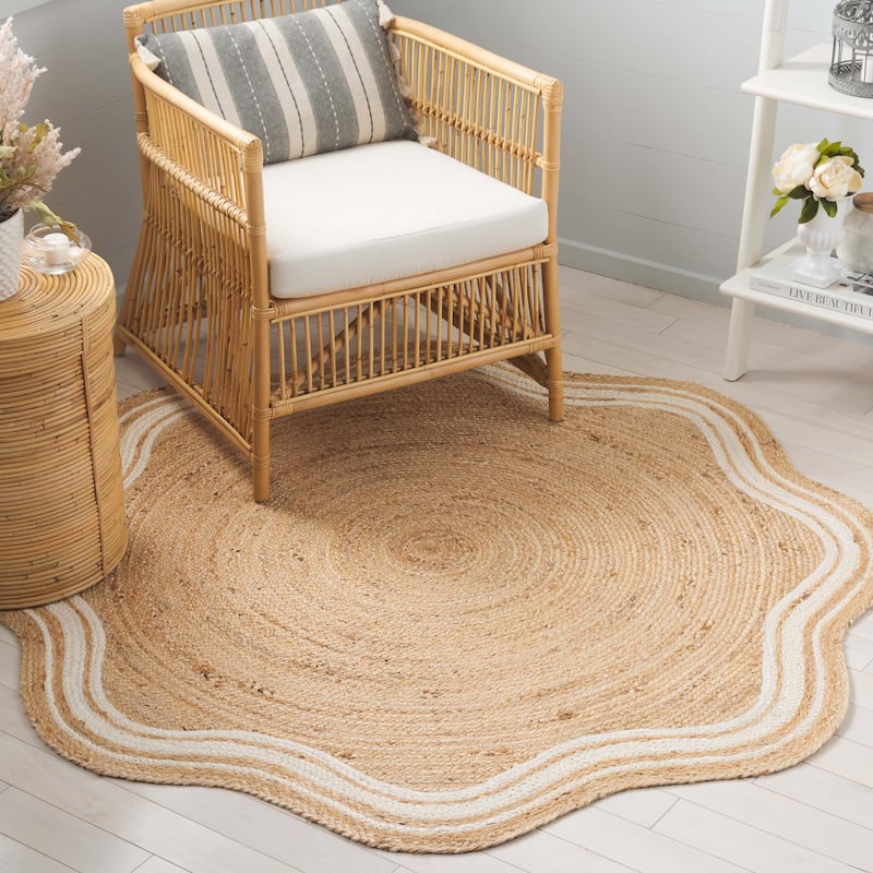 Handmade Round Jute Rug – Natural Fiber with Geometric Design