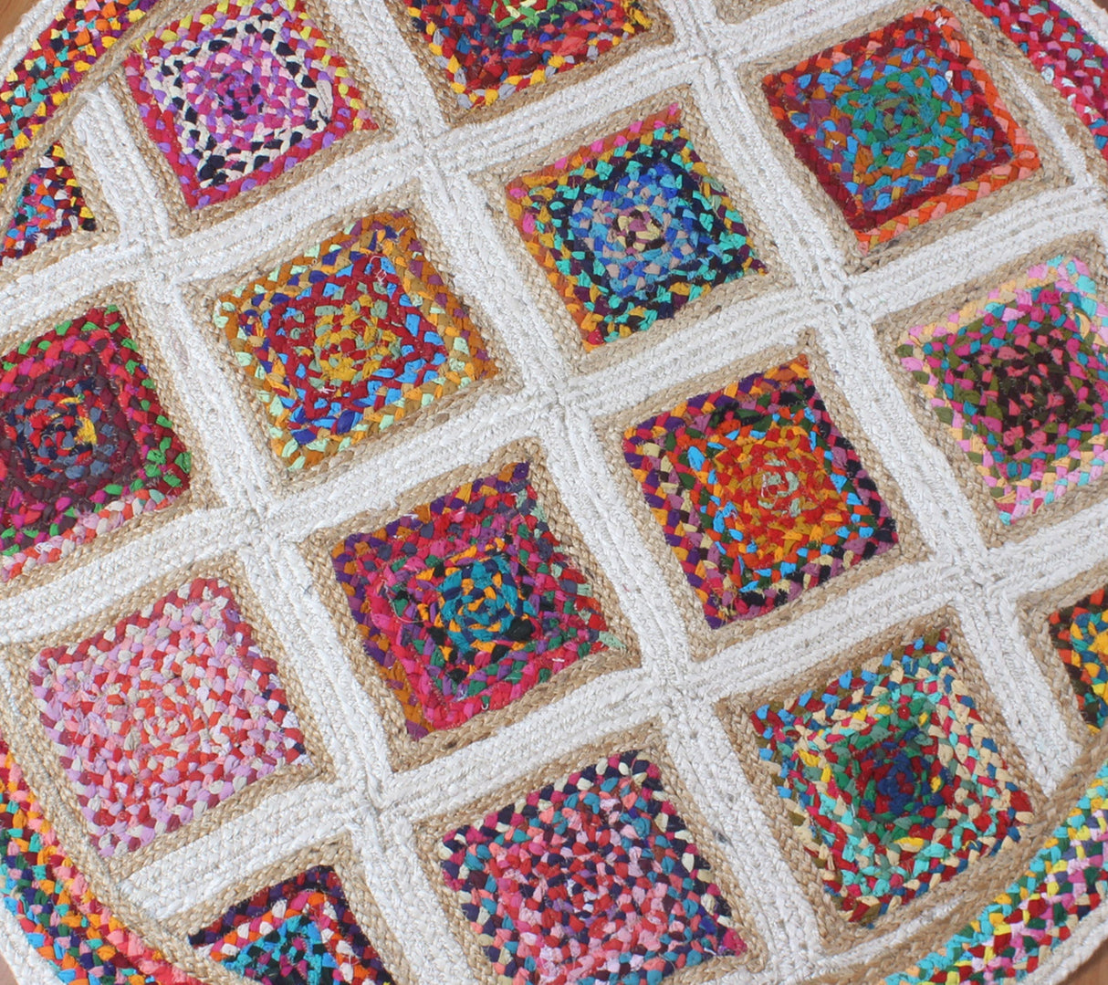 Multicolor Round Jute Rug – Handmade Natural Rug for Outdoor & Indoor Use