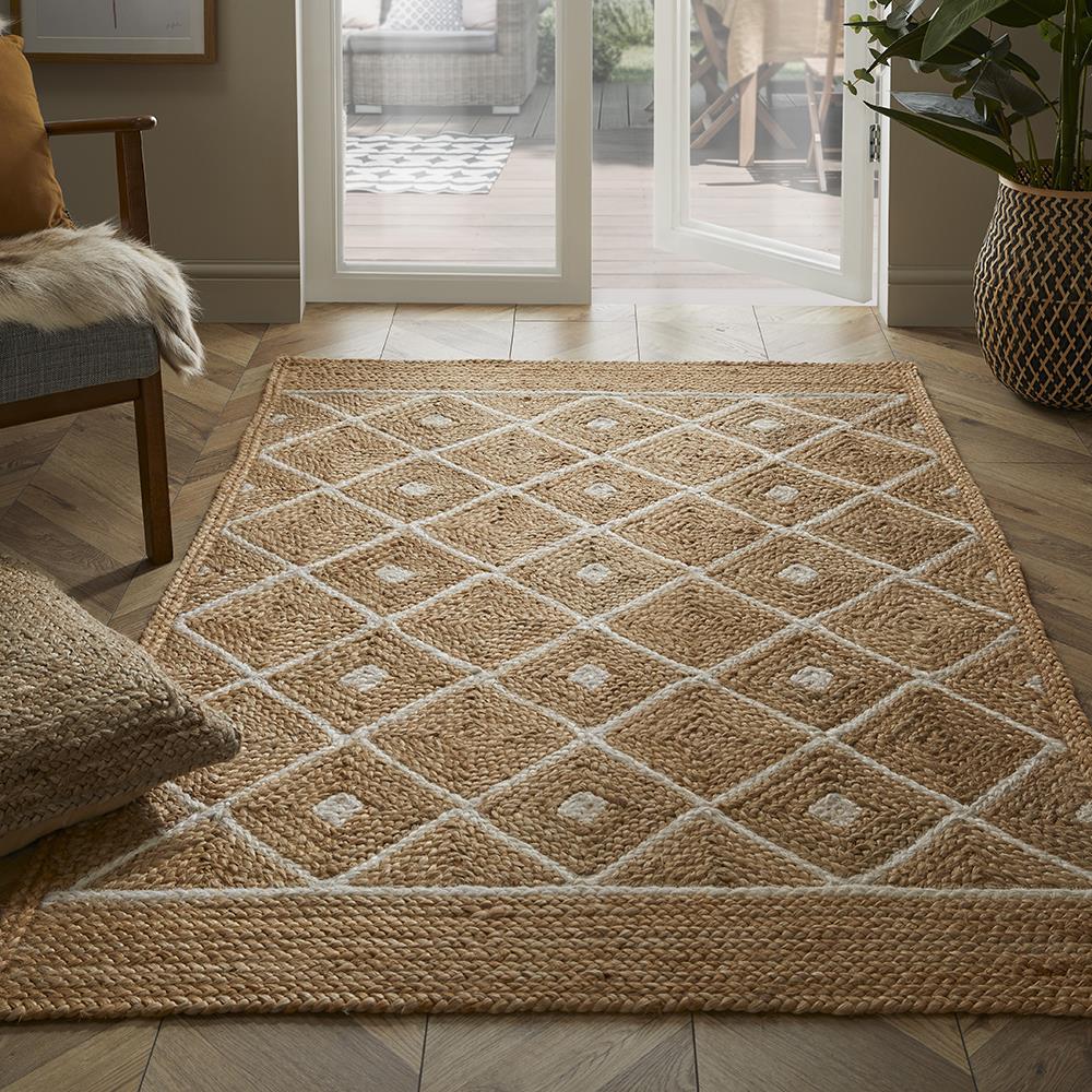 Diamond Pattern Hand-Braided Jute Rug – Natural Fiber Carpet for Home Décor