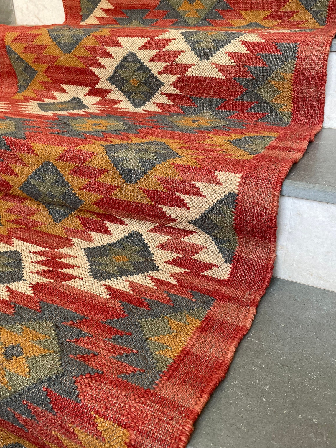 Geometric Kilim Jute Stair Runner – Traditional Meets Modern