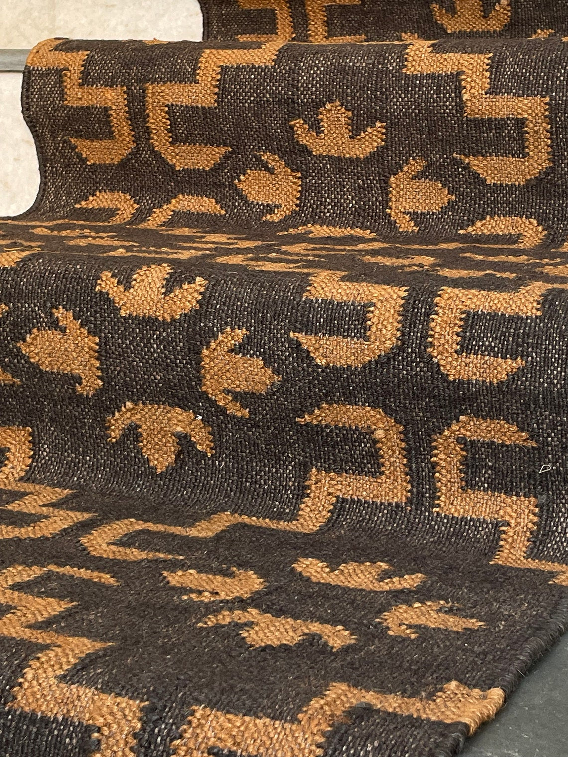 Tribal Kilim Jute Runner – Perfect for Rustic Stairs